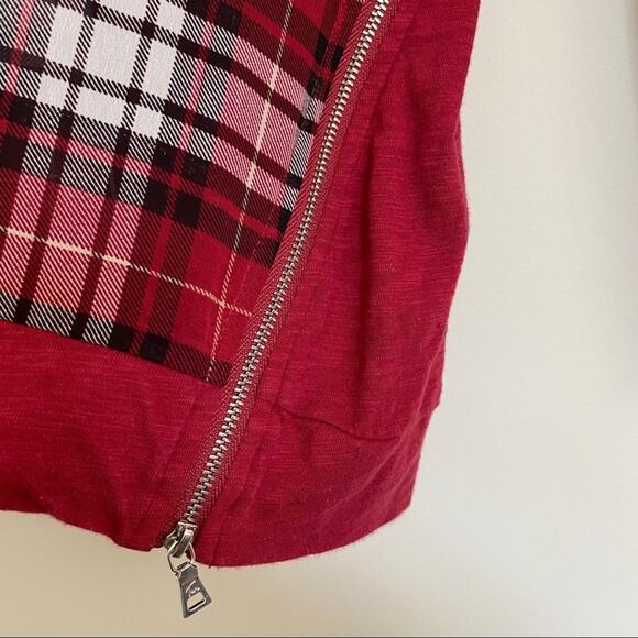 Two By Vince Camuto blouse semi sheer red plaid crew side zip holiday size M - Picture 7 of 10